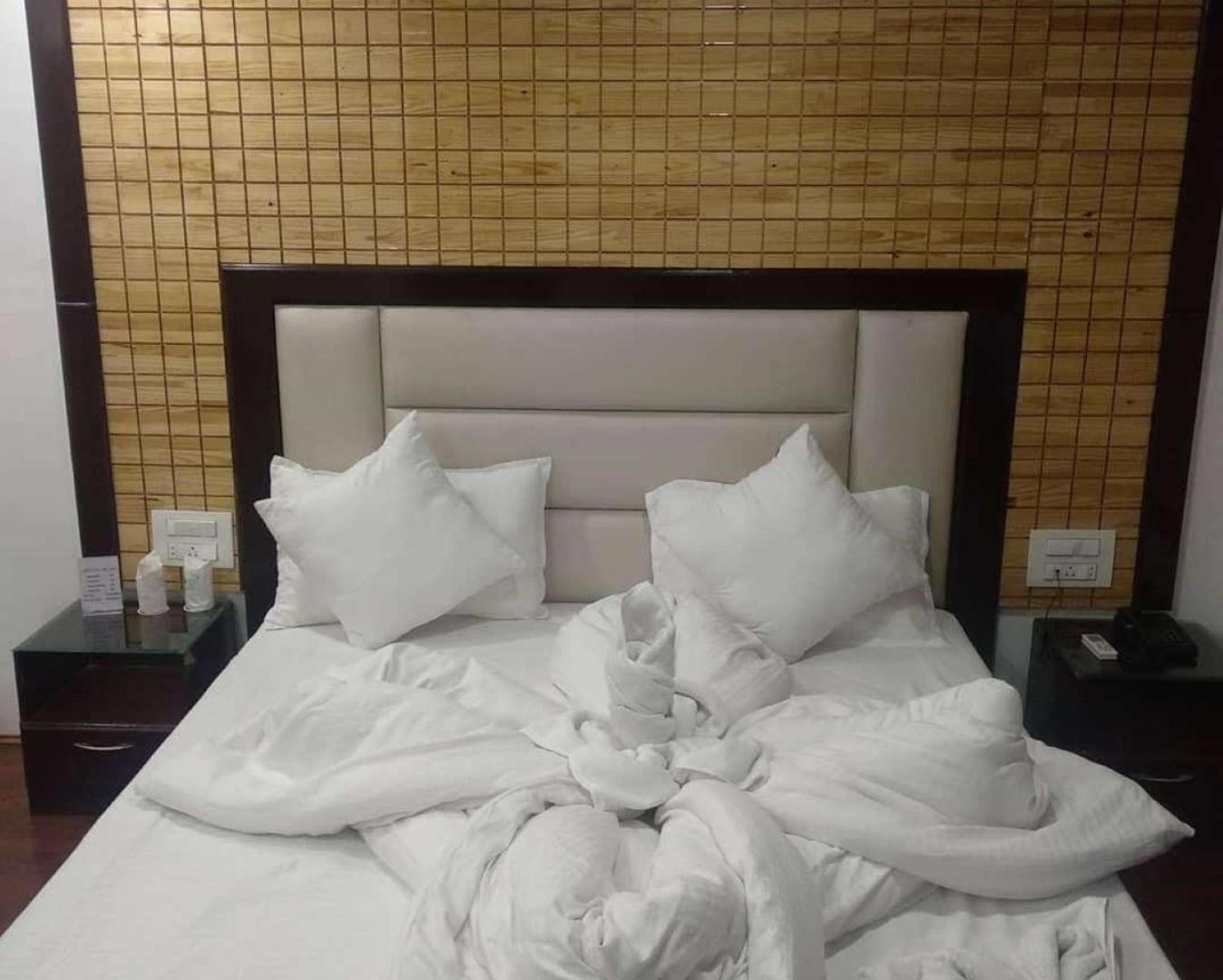 Hotel Bliss , Anantnag ภายนอก รูปภาพ