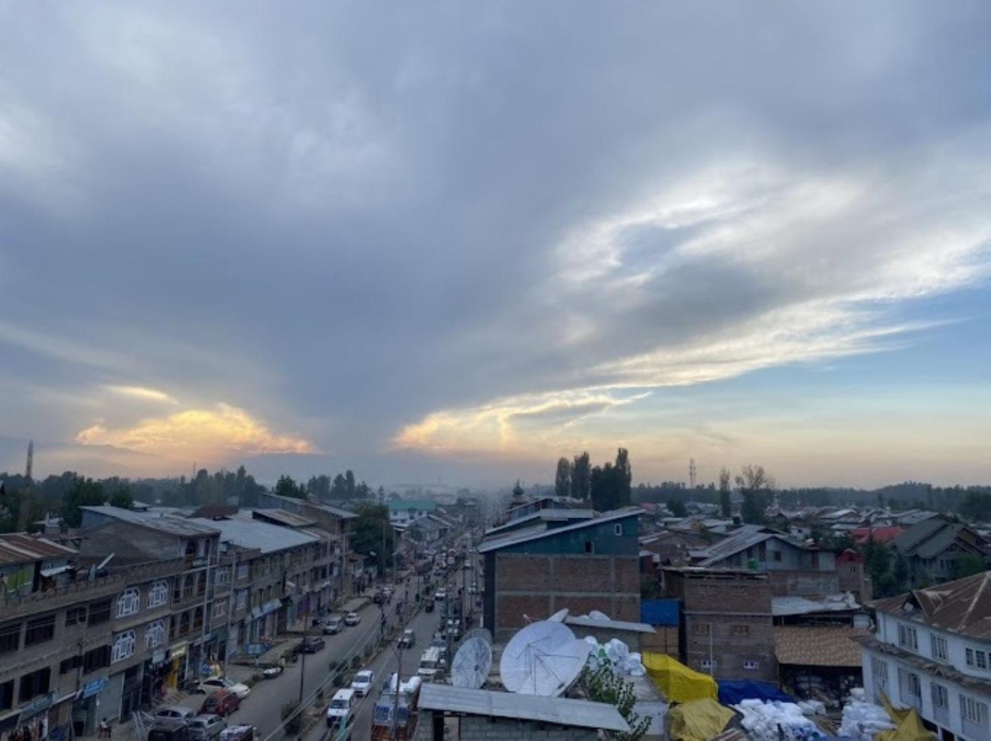 Hotel Bliss , Anantnag ภายนอก รูปภาพ